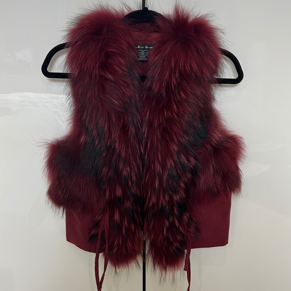 CARIBBEAN QUEEN 100% racoon fur vest. Size SM. NWOT